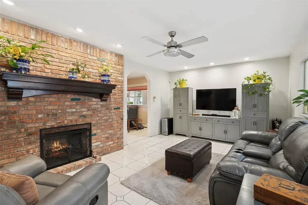35 Squirrel Lane Levittown NY 11756