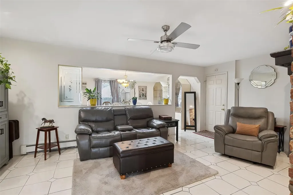 35 Squirrel Lane Levittown NY 11756