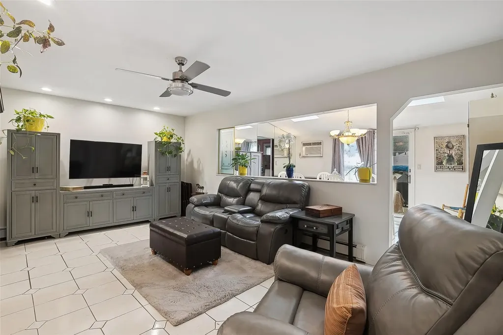 35 Squirrel Lane Levittown NY 11756