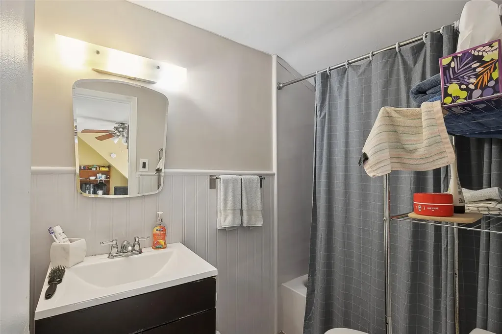 35 Squirrel Lane Levittown NY 11756