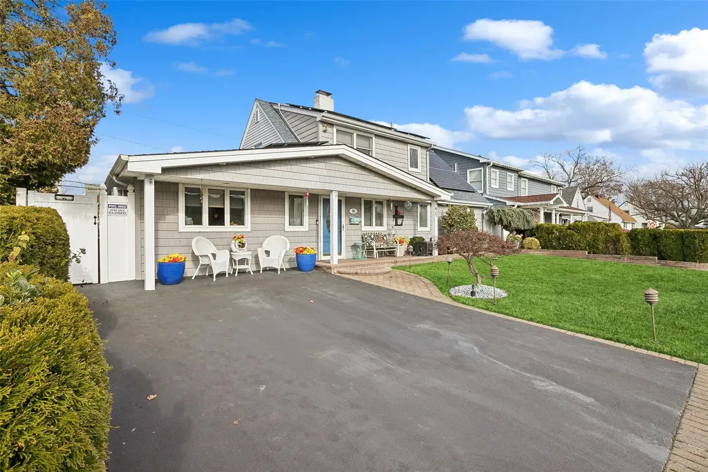 35 Squirrel Lane Levittown NY 11756