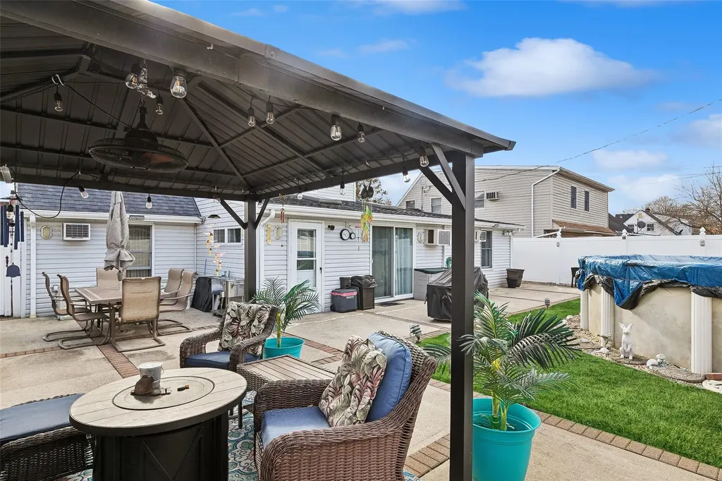 35 Squirrel Lane Levittown NY 11756