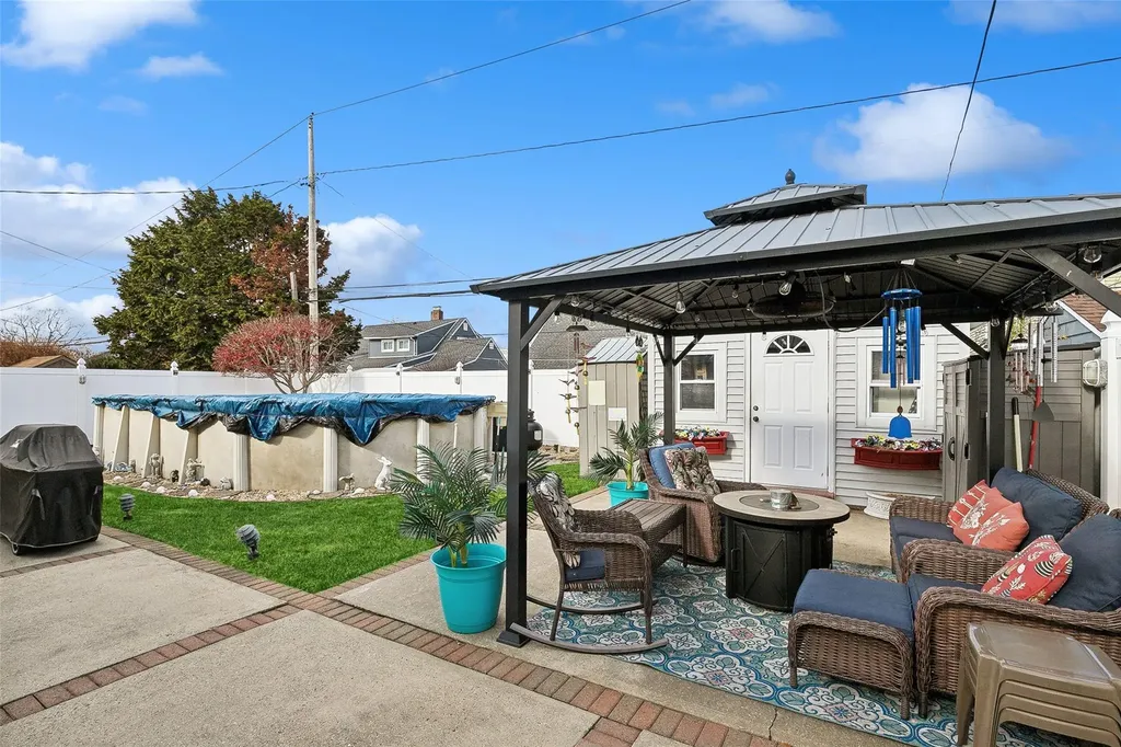 35 Squirrel Lane Levittown NY 11756