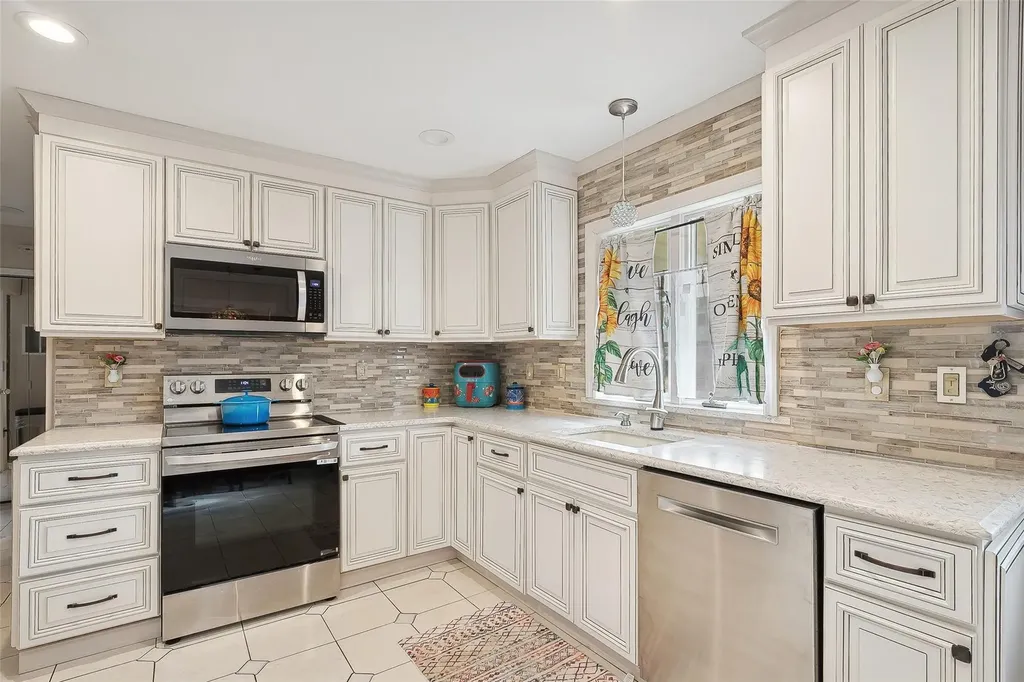 35 Squirrel Lane Levittown NY 11756