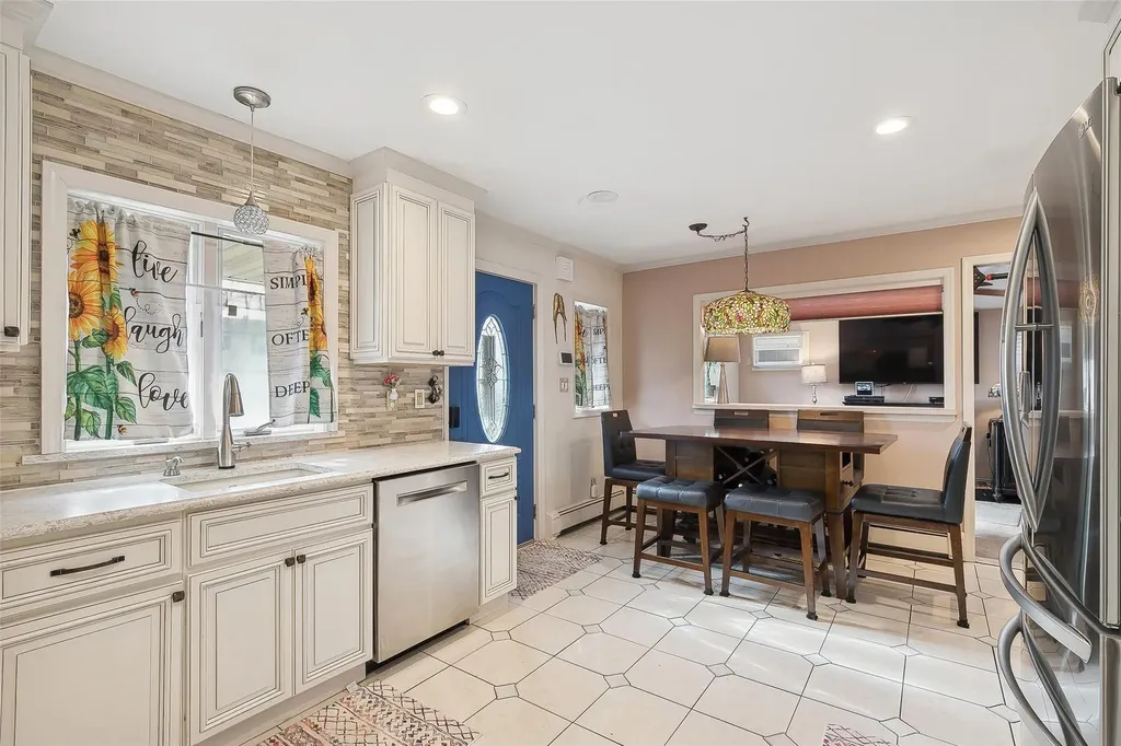 35 Squirrel Lane Levittown NY 11756