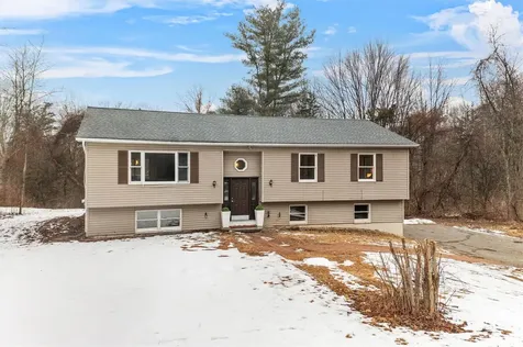 82 Peach Road Poughkeepsie NY 12601