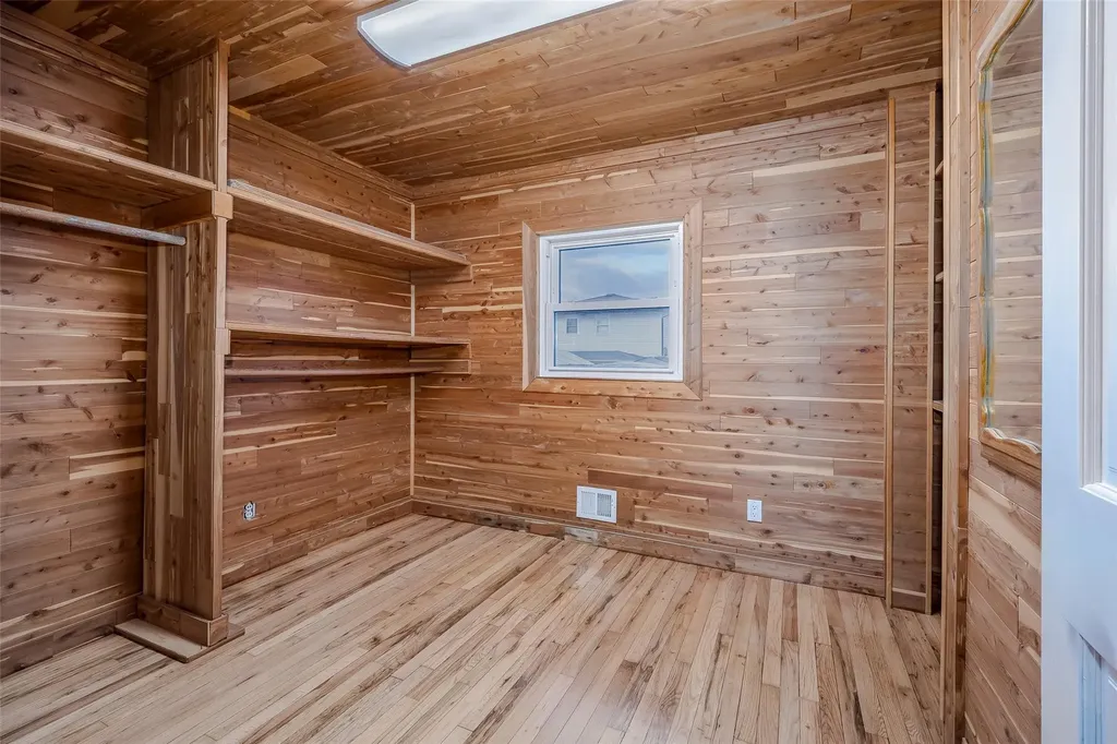 311 Neptune Avenue West Babylon NY 11704