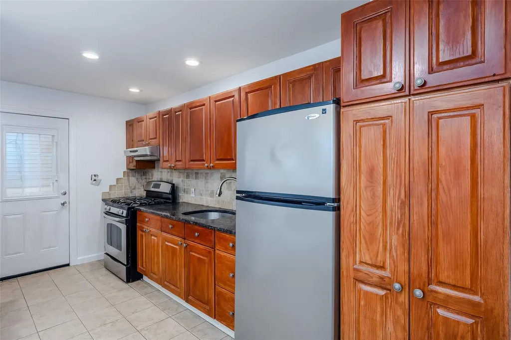 311 Neptune Avenue West Babylon NY 11704