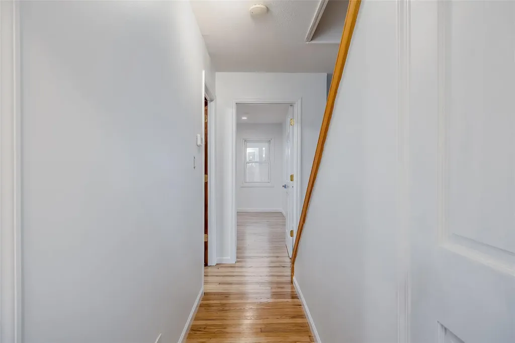311 Neptune Avenue West Babylon NY 11704