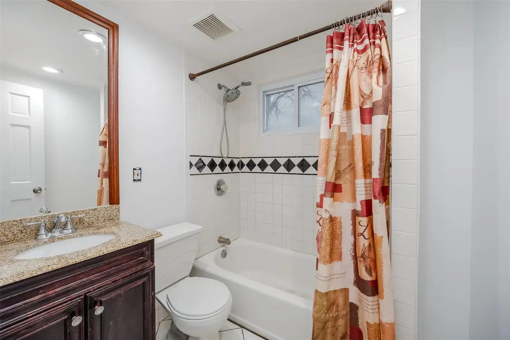 311 Neptune Avenue West Babylon NY 11704