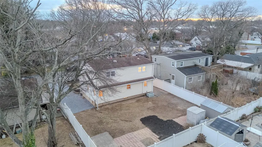 311 Neptune Avenue West Babylon NY 11704