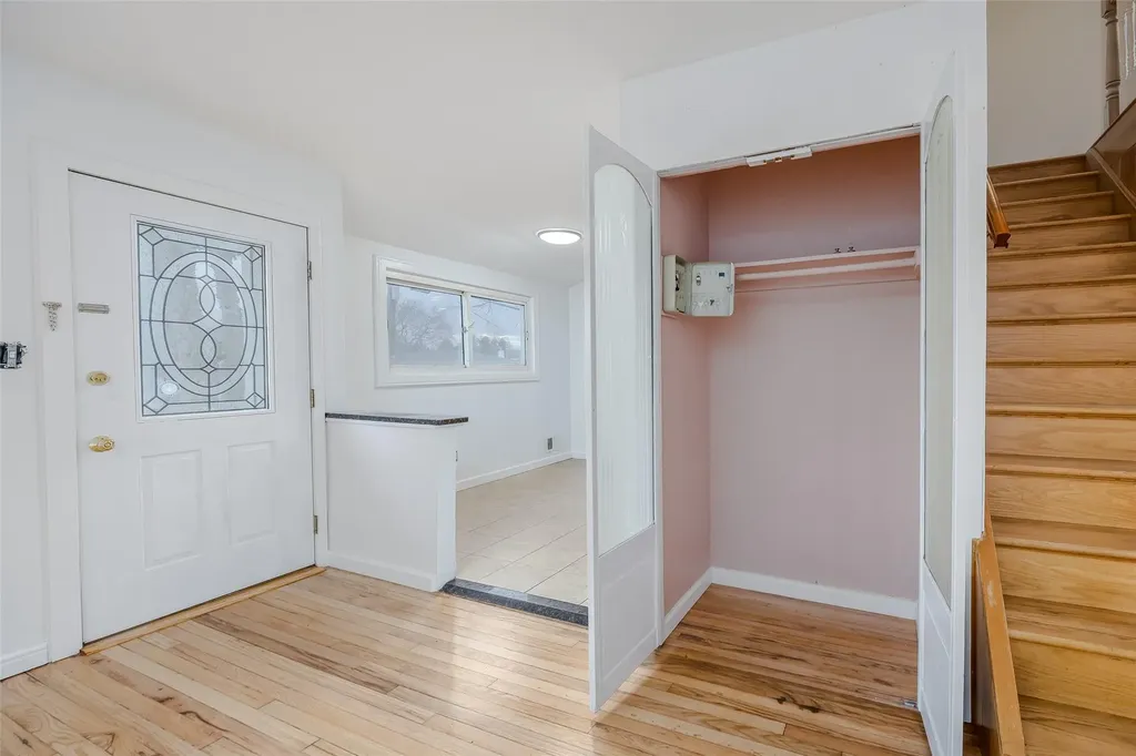 311 Neptune Avenue West Babylon NY 11704