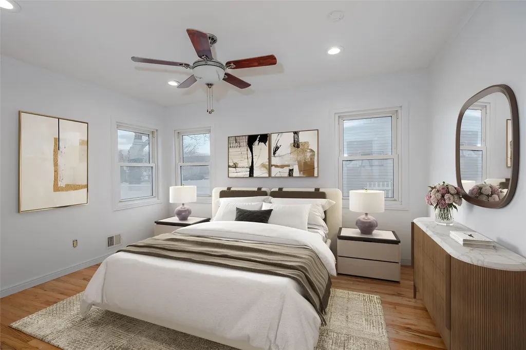 311 Neptune Avenue West Babylon NY 11704