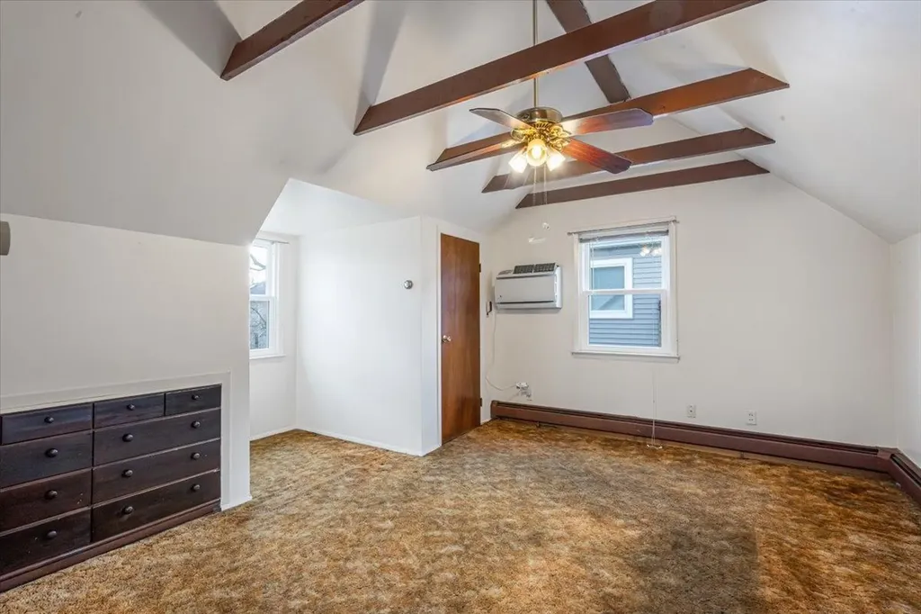 46 Leslie Lane New Hyde Park NY 11040