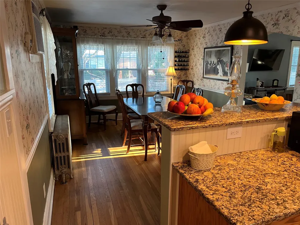 430 Silver Lane Oceanside NY 11572
