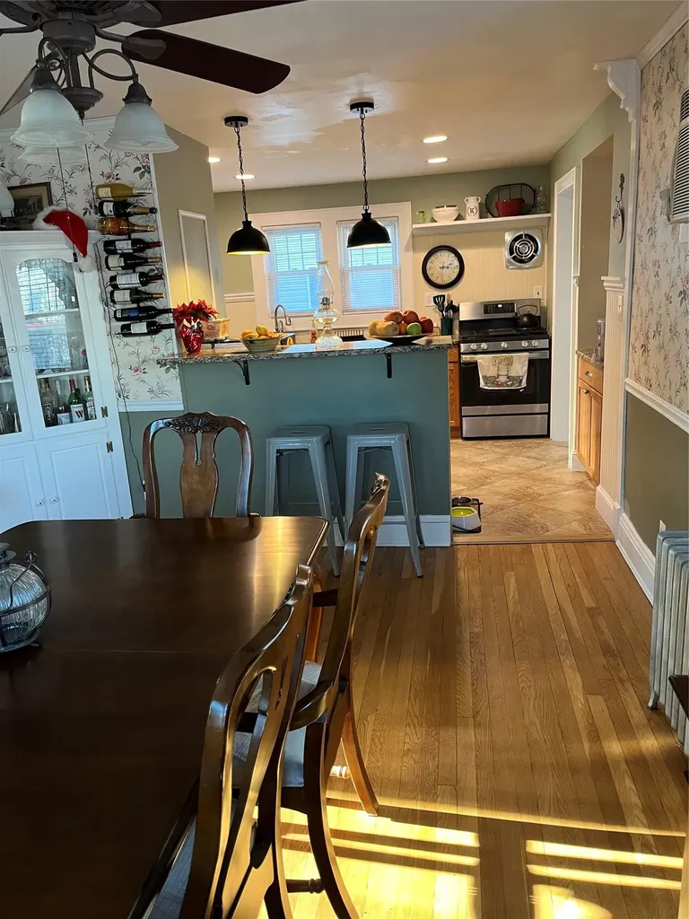 430 Silver Lane Oceanside NY 11572