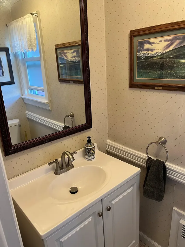 430 Silver Lane Oceanside NY 11572