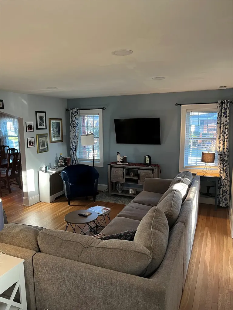 430 Silver Lane Oceanside NY 11572