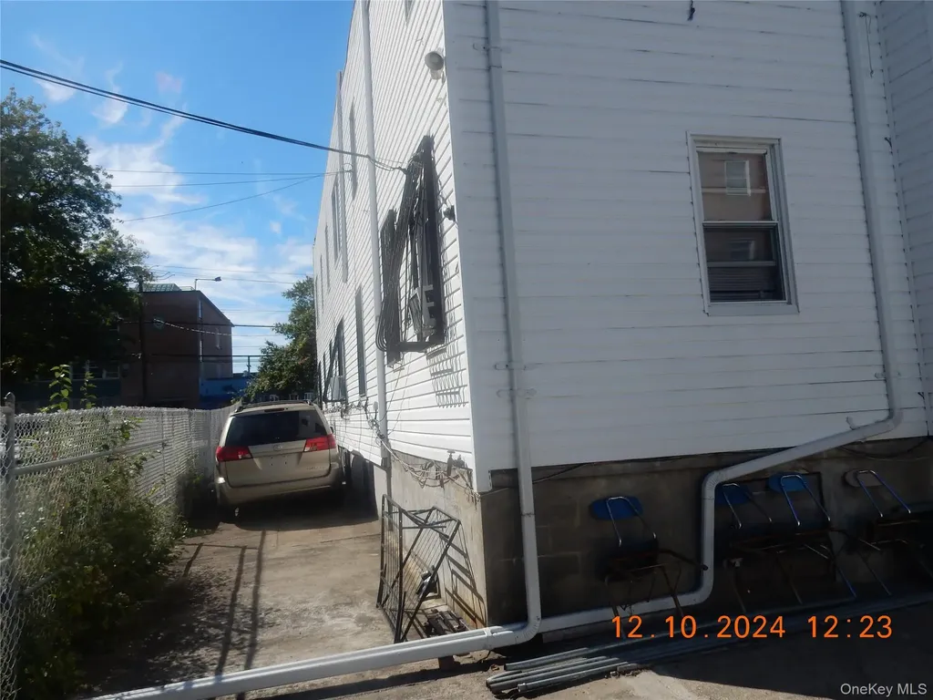 1027 E 83rd Street E Brooklyn NY 11236