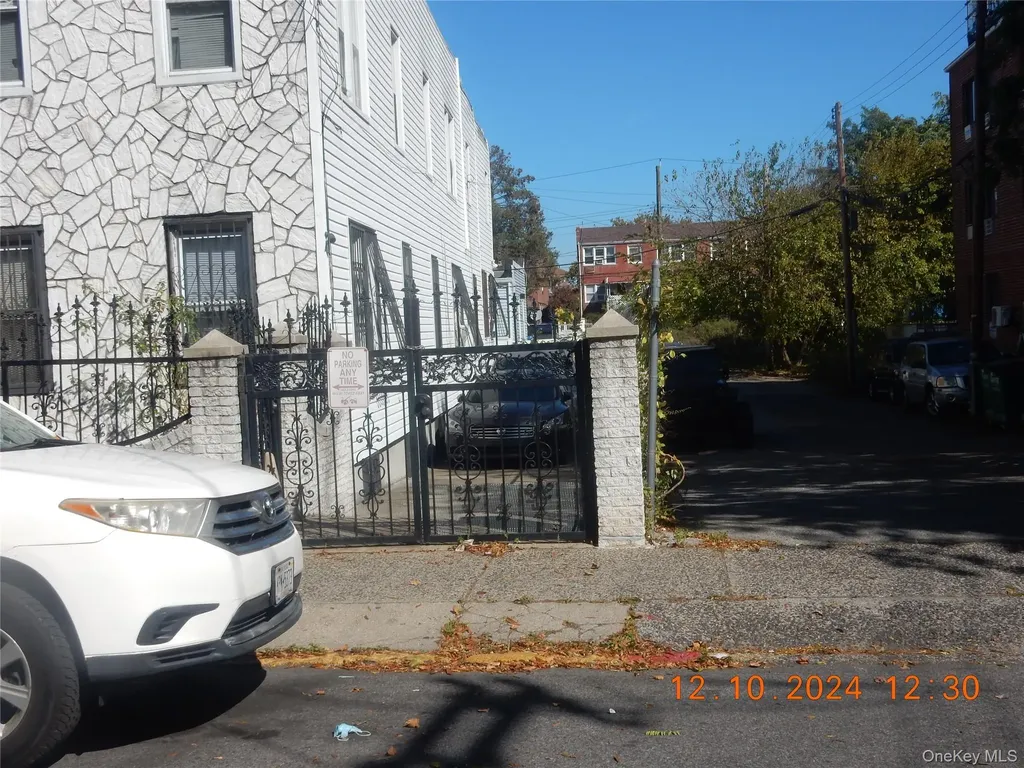 1027 E 83rd Street E Brooklyn NY 11236