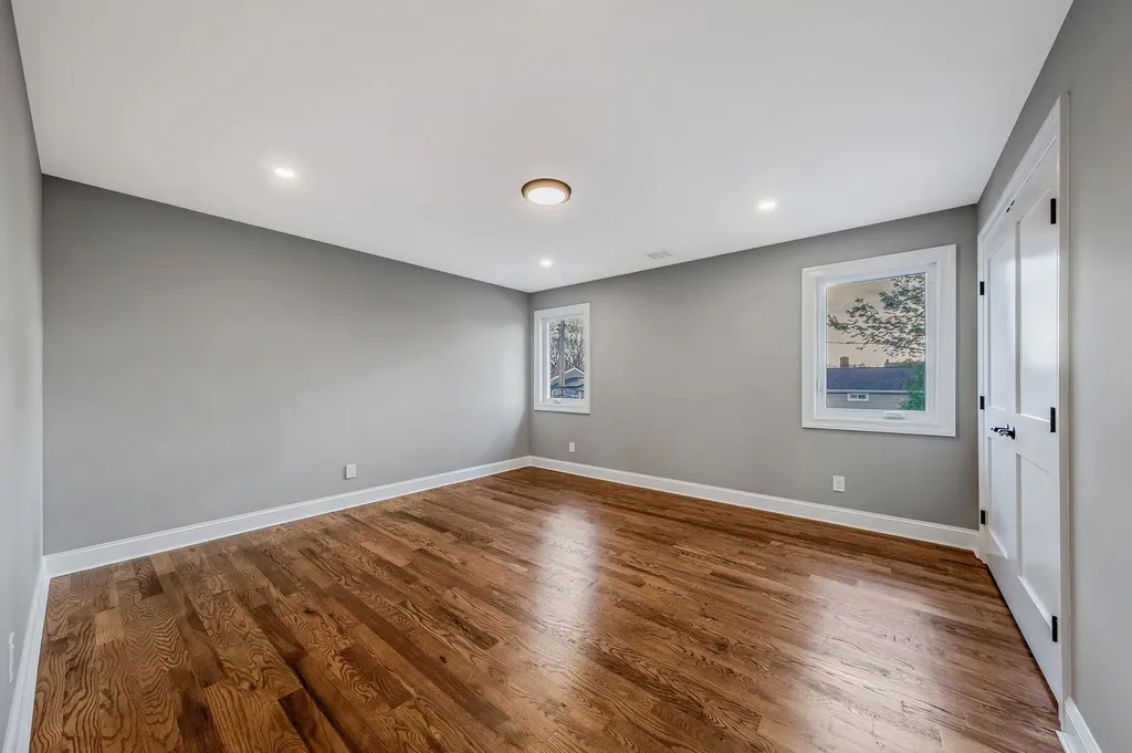 72 Crescent Lane Levittown NY 11756