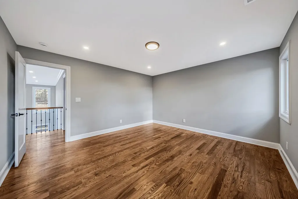 72 Crescent Lane Levittown NY 11756
