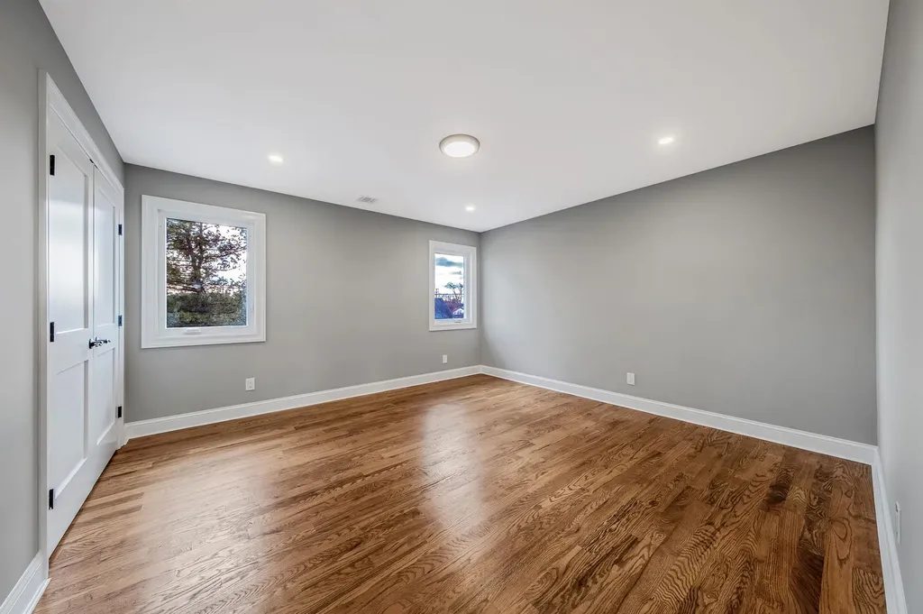 72 Crescent Lane Levittown NY 11756