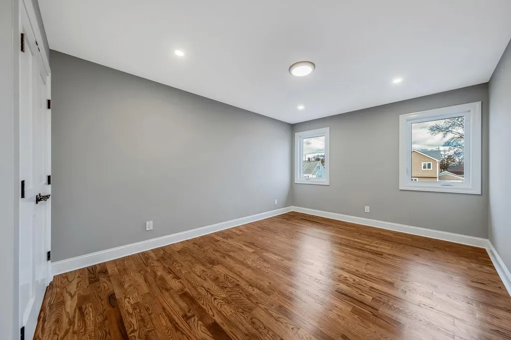 72 Crescent Lane Levittown NY 11756