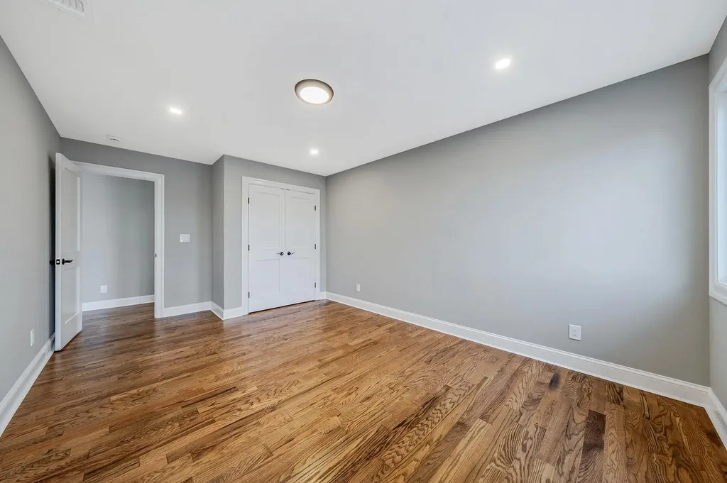 72 Crescent Lane Levittown NY 11756