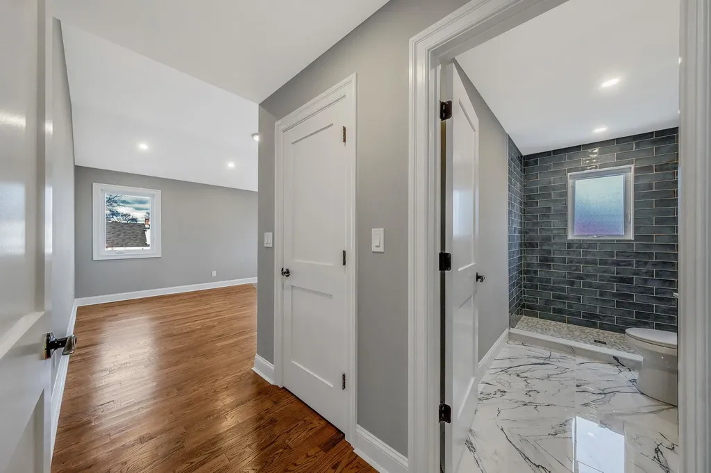 72 Crescent Lane Levittown NY 11756