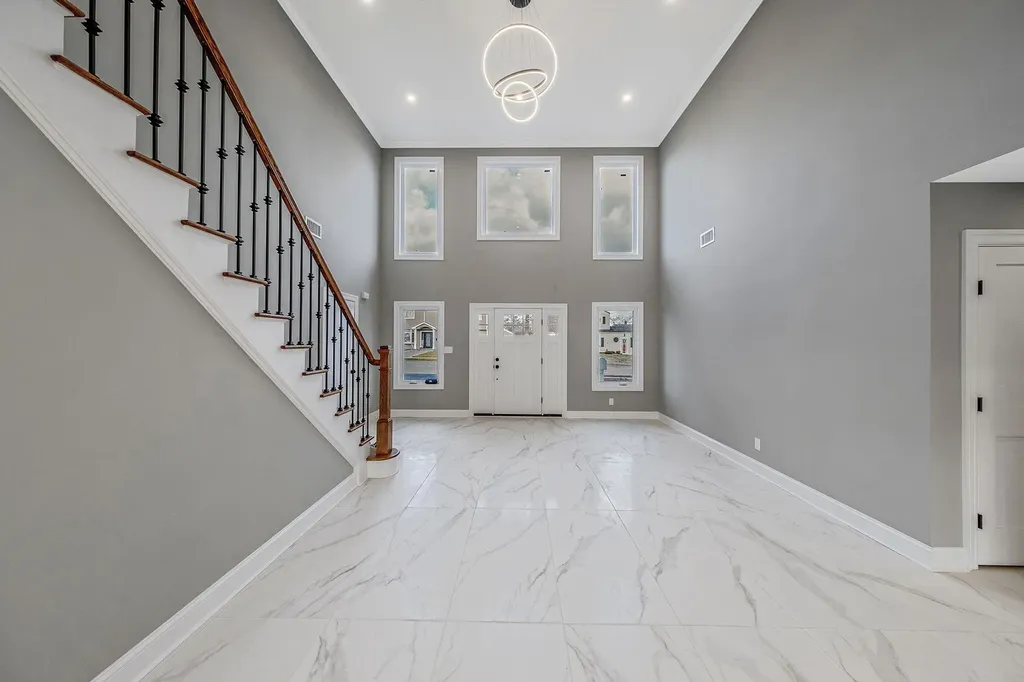 72 Crescent Lane Levittown NY 11756