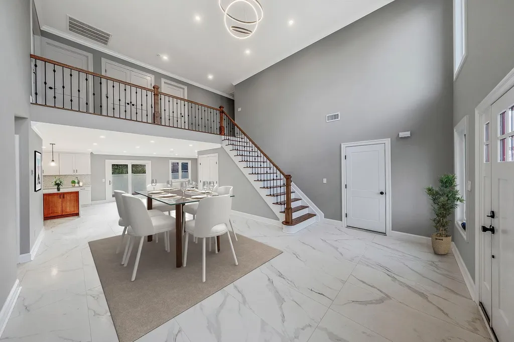 72 Crescent Lane Levittown NY 11756