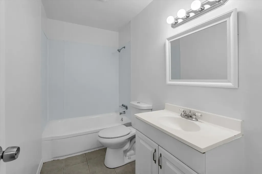 556 Macdonald Avenue Bellport NY 11713