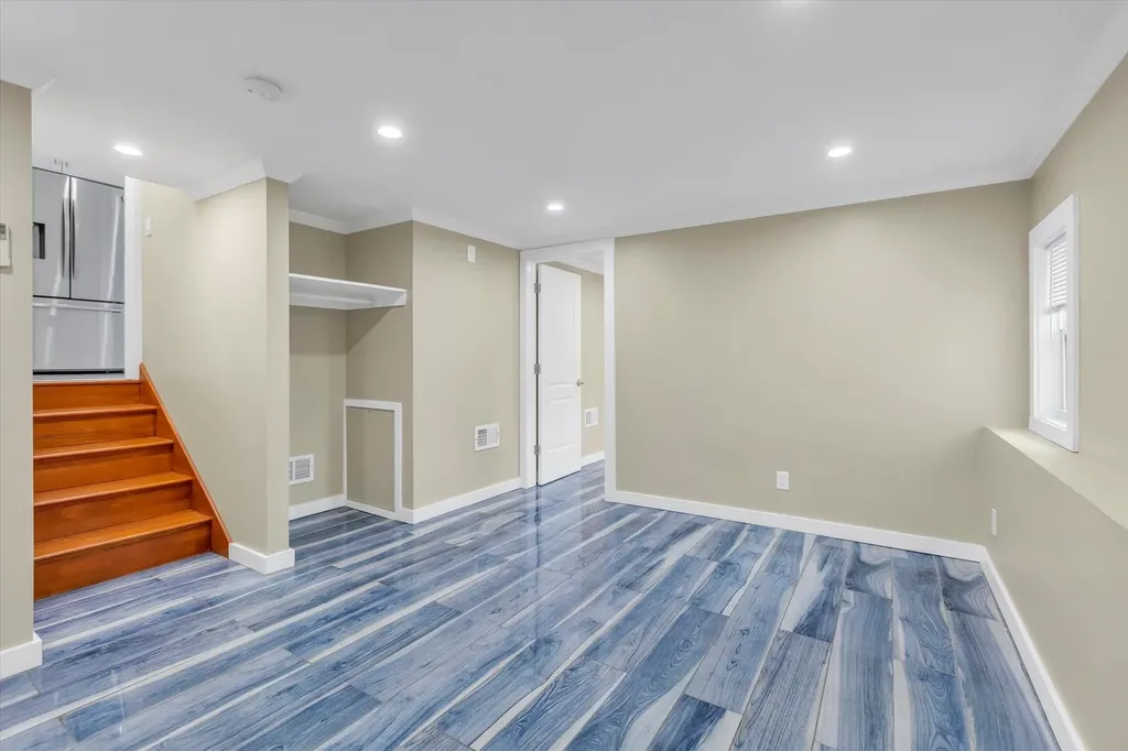 556 Macdonald Avenue Bellport NY 11713