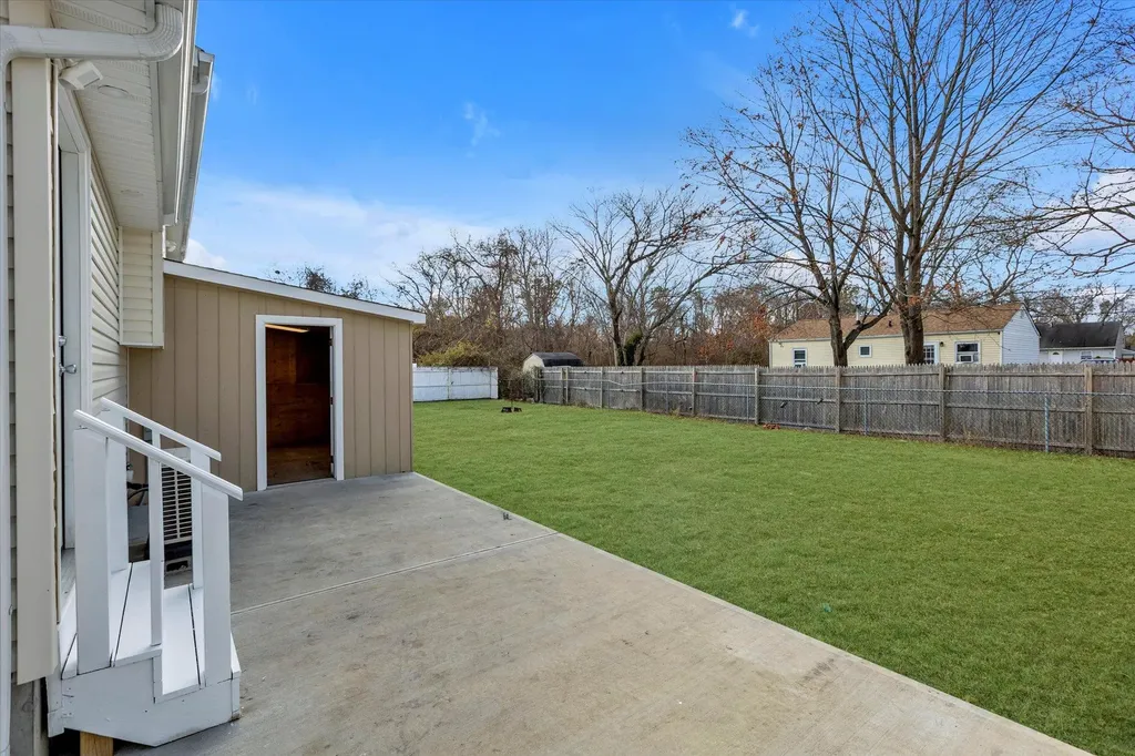 556 Macdonald Avenue Bellport NY 11713