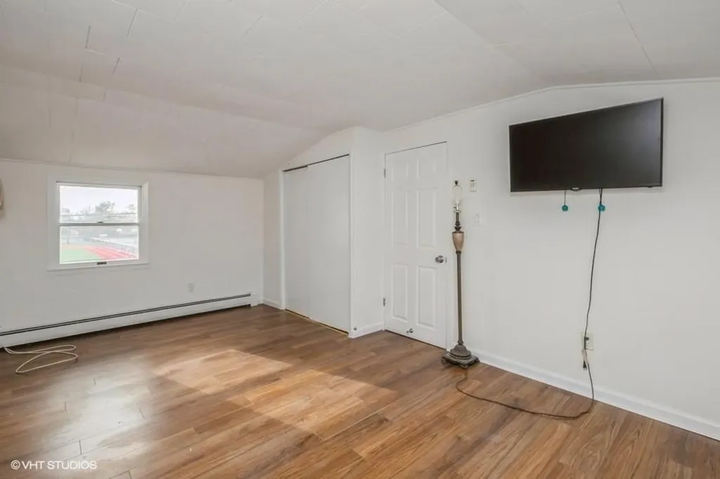 10 Reading Lane Bethpage NY 11714