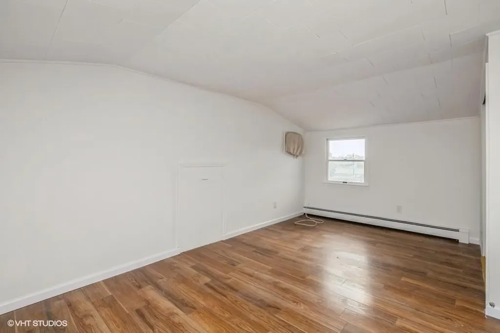 10 Reading Lane Bethpage NY 11714
