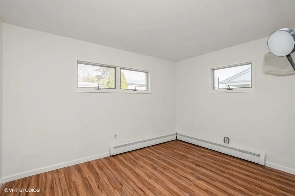 10 Reading Lane Bethpage NY 11714