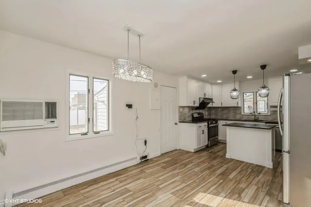 10 Reading Lane Bethpage NY 11714