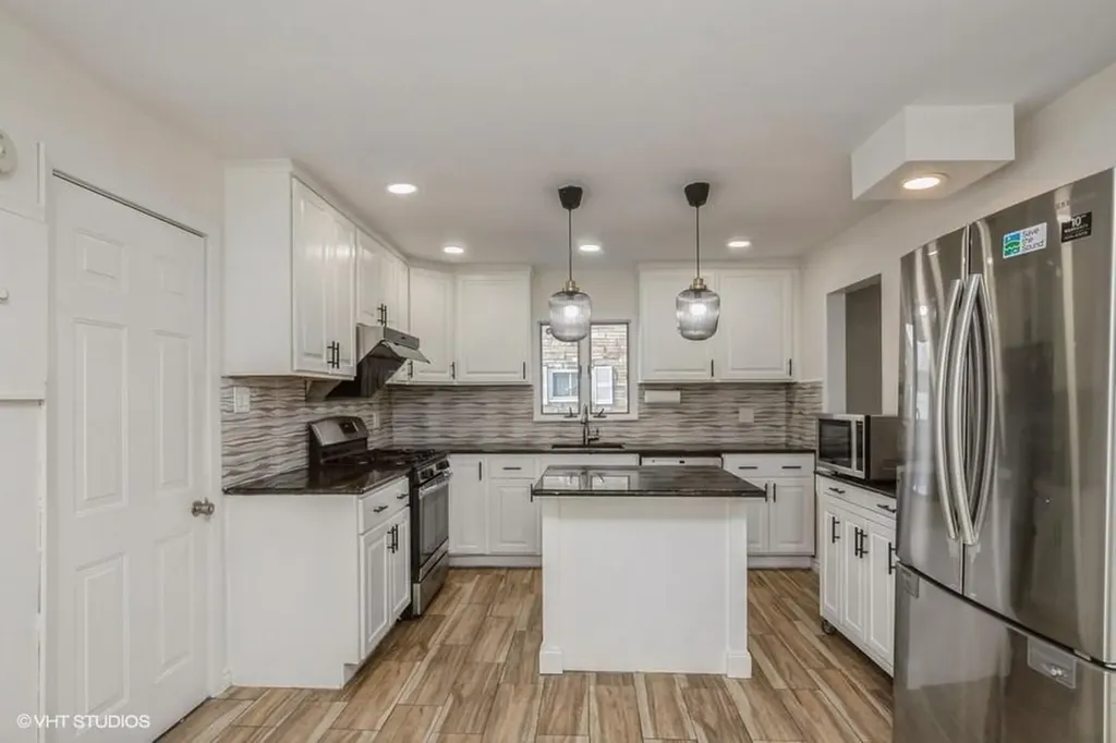 10 Reading Lane Bethpage NY 11714