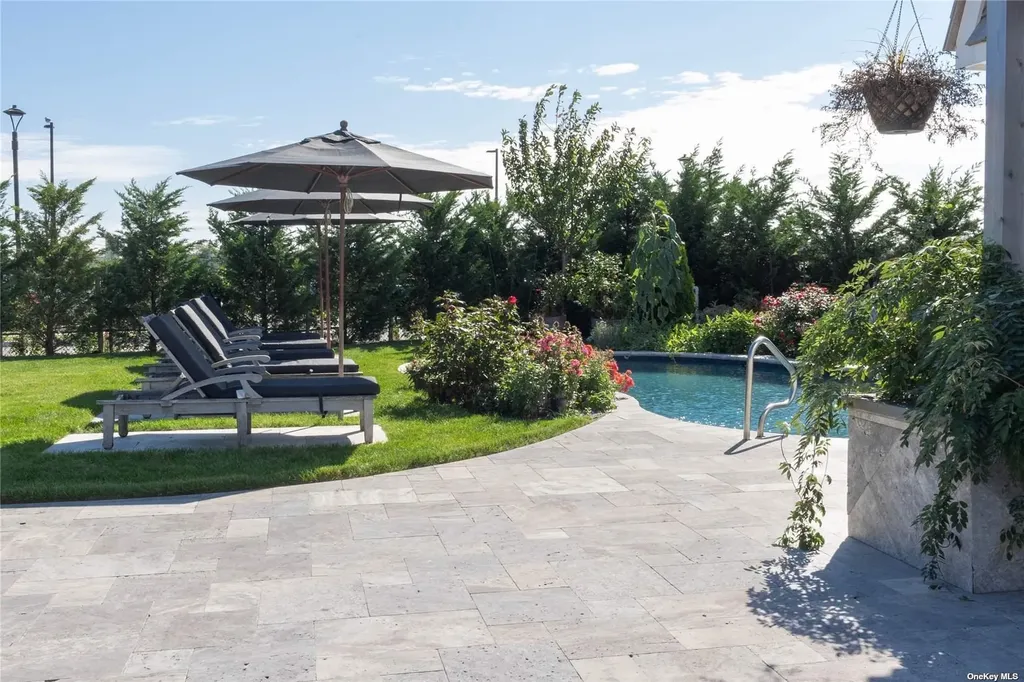 72 Regent Drive Lido Beach NY 11561