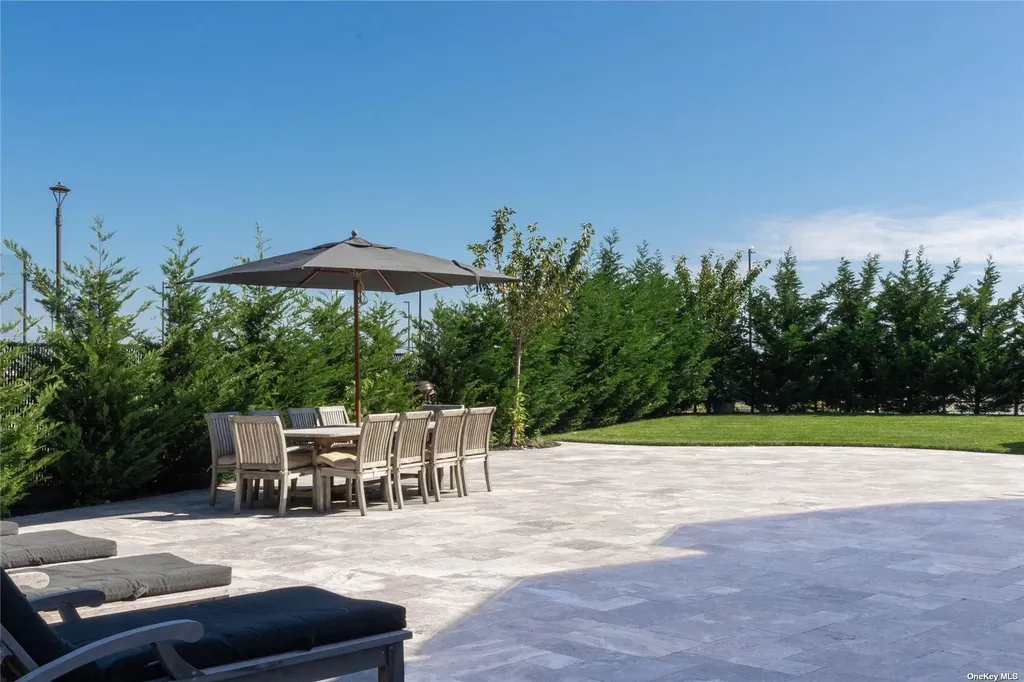 72 Regent Drive Lido Beach NY 11561