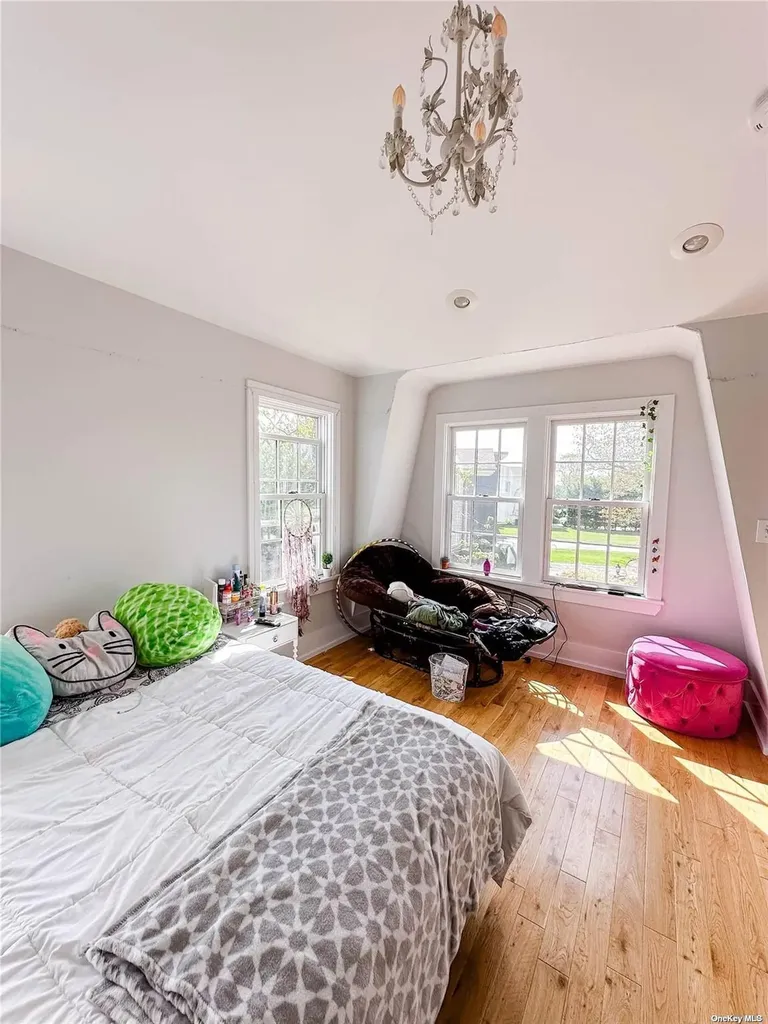 72 Regent Drive Lido Beach NY 11561