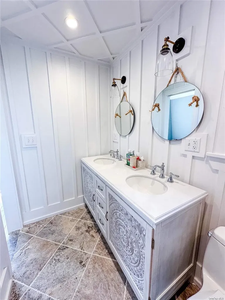 72 Regent Drive Lido Beach NY 11561