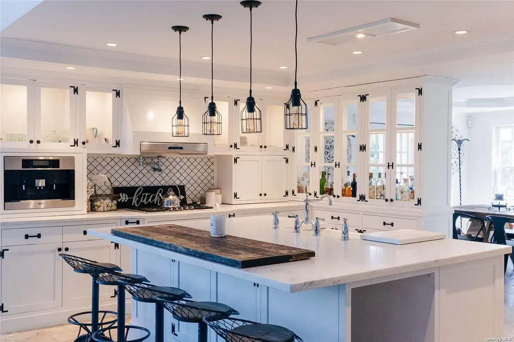 72 Regent Drive Lido Beach NY 11561
