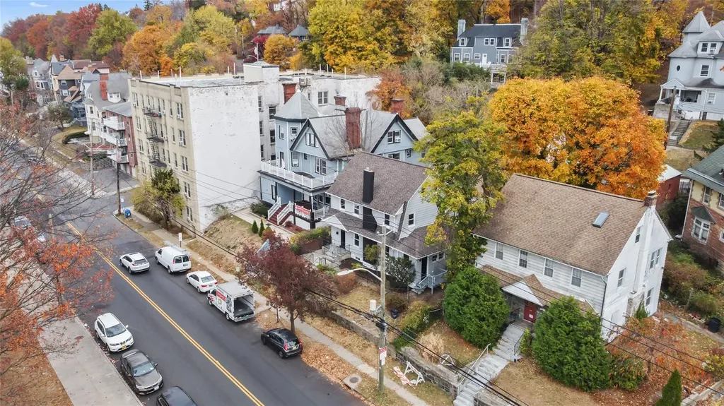 472 Warburton Avenue Yonkers NY 10701