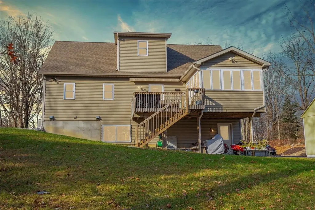 24 Fox Hill Road Wallkill NY 12589