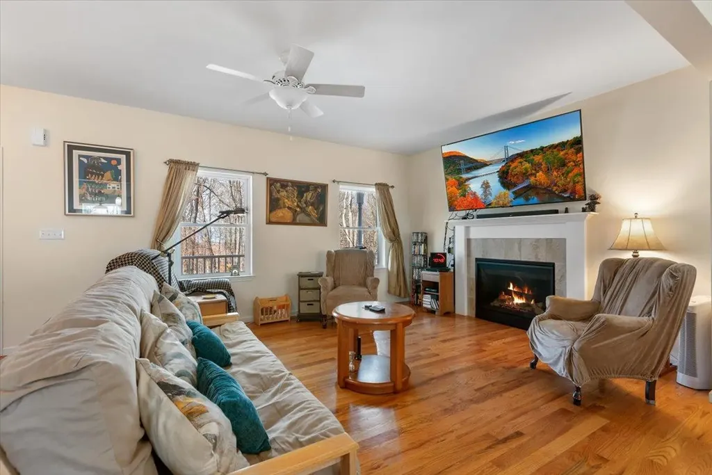 24 Fox Hill Road Wallkill NY 12589