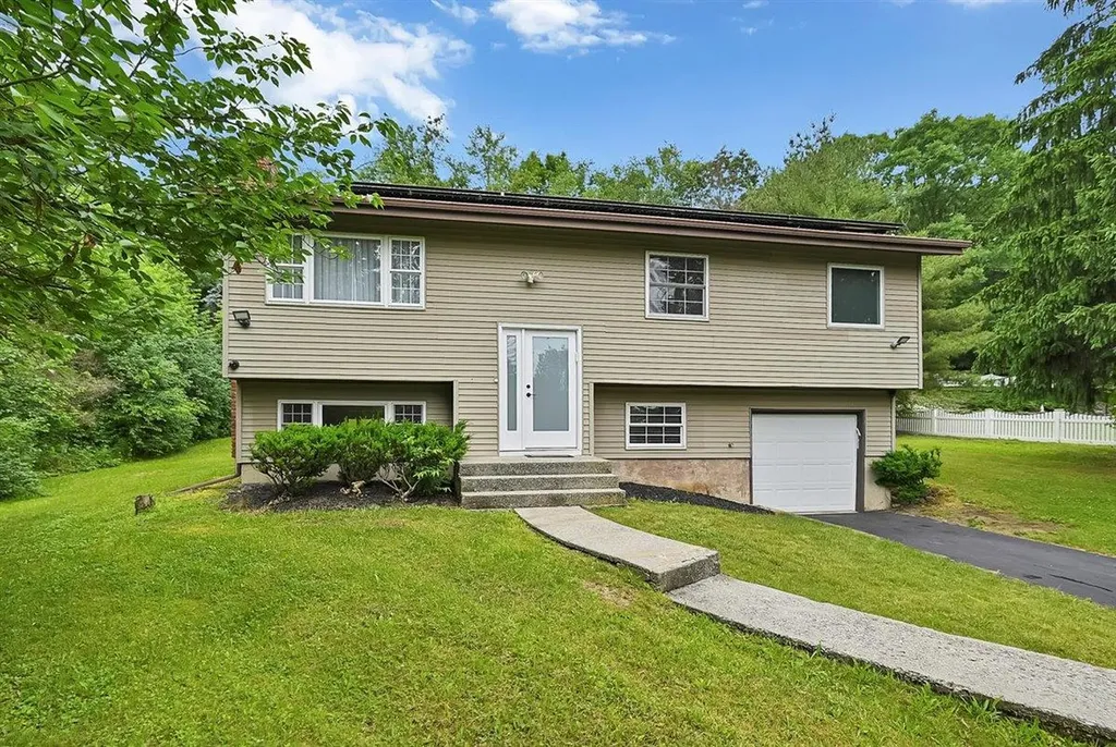 9 Laroc Road Chester NY 10918