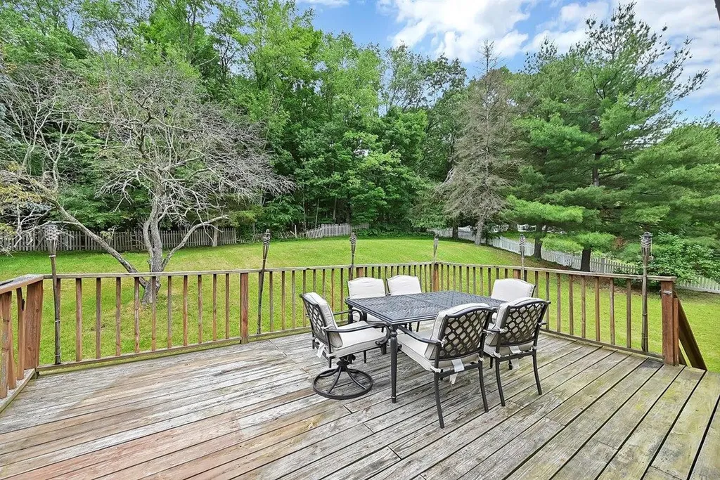 9 Laroc Road Chester NY 10918